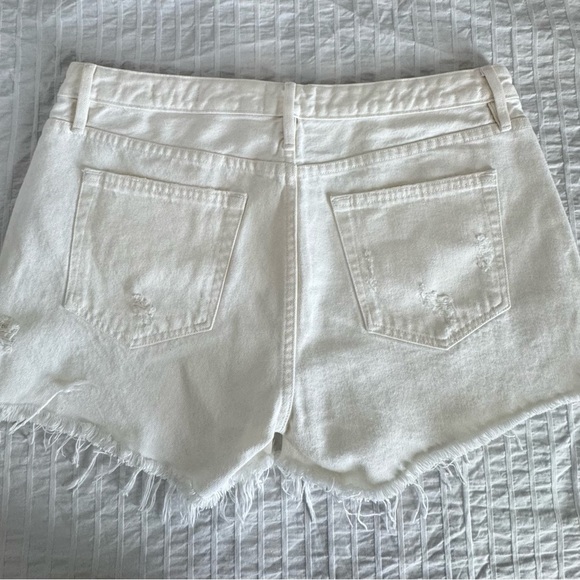 Frame Denim Women's Ivory Frayed Jean Shorts - Picture 5 of 6